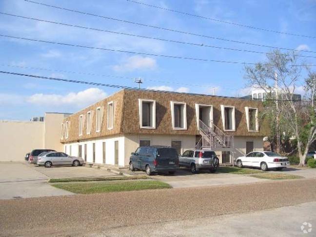 700 Papworth Ave, Metairie, LA for sale - Building Photo - Image 2 of 6