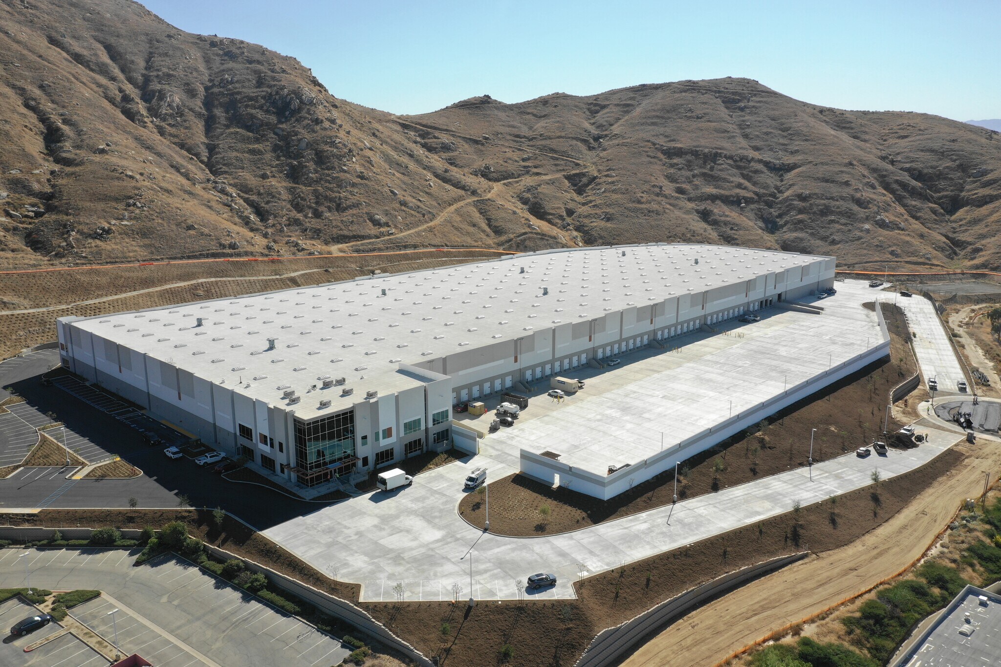 750 Marlborough Ave, Riverside, CA for lease Building Photo- Image 1 of 2