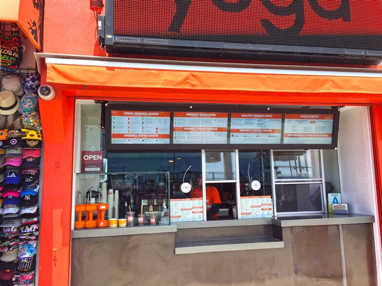 1809 Ocean Front Walk, Venice, CA for lease - Building Photo - Image 3 of 9