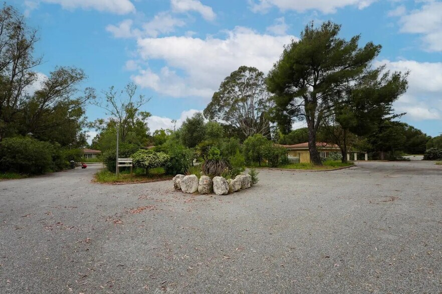 Flex in Hyères for sale - Building Photo - Image 3 of 26