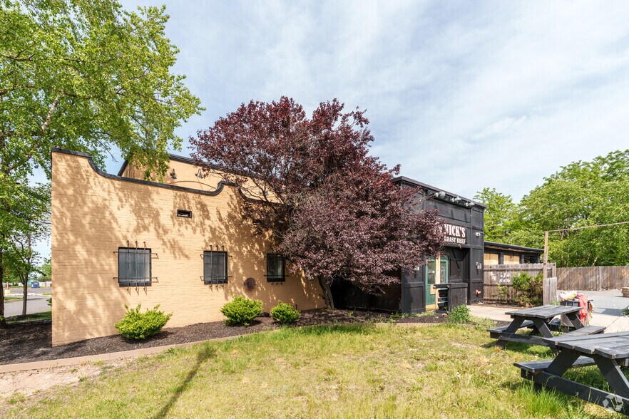 4501 Woodhaven Rd, Philadelphia, PA for sale - Building Photo - Image 2 of 9