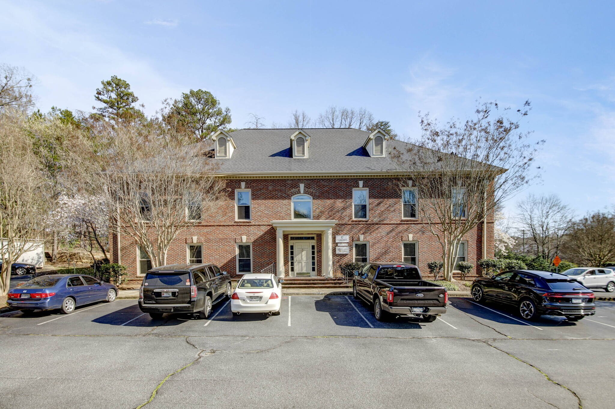 109 Laurens Rd, Greenville, SC for lease Building Photo- Image 1 of 39