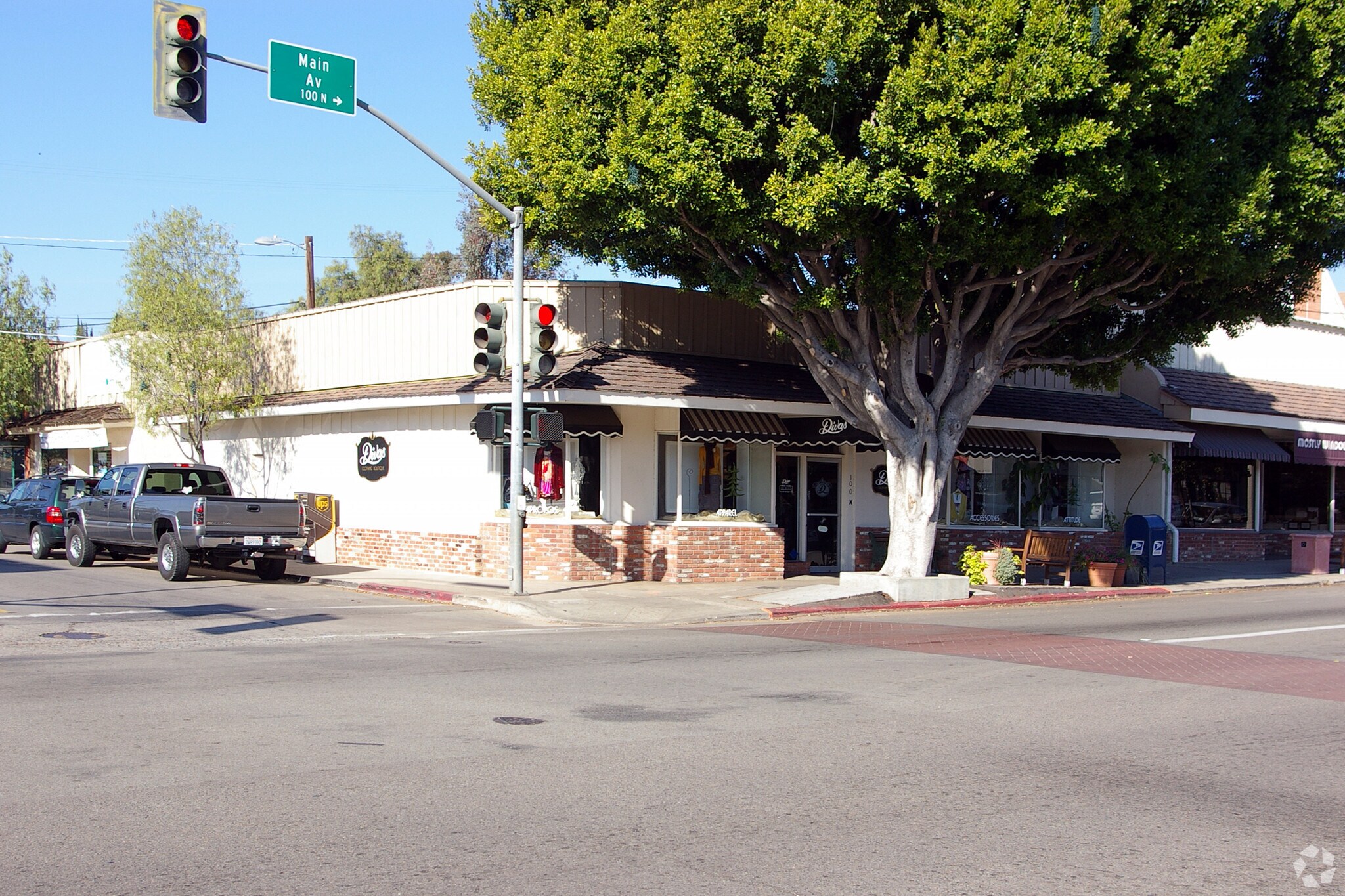 100 N Main Ave, Fallbrook, CA for sale Primary Photo- Image 1 of 1