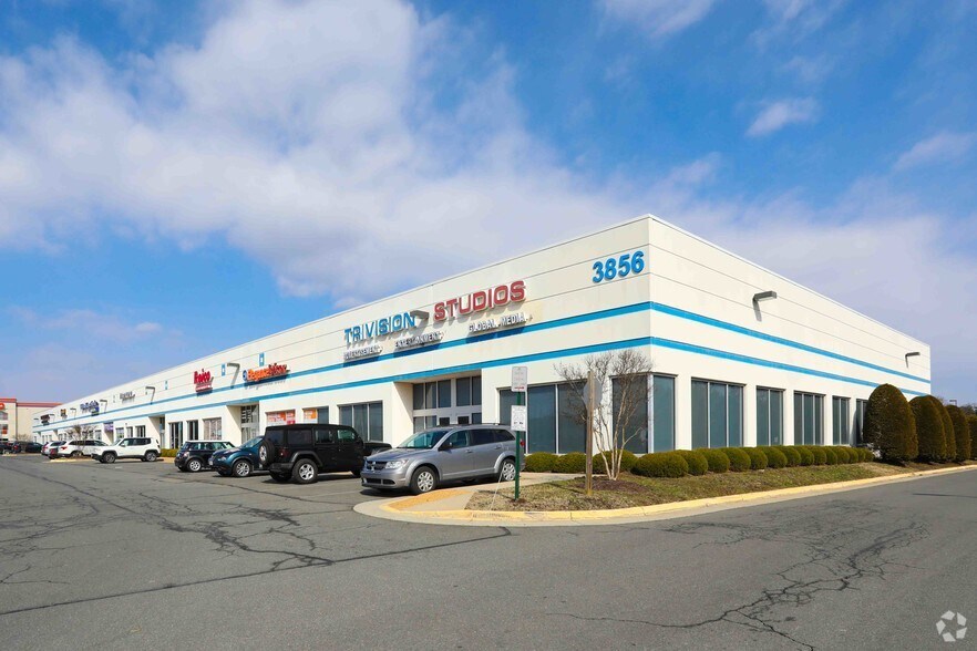 3856 Dulles South Ct, Chantilly, VA for sale - Building Photo - Image 1 of 1