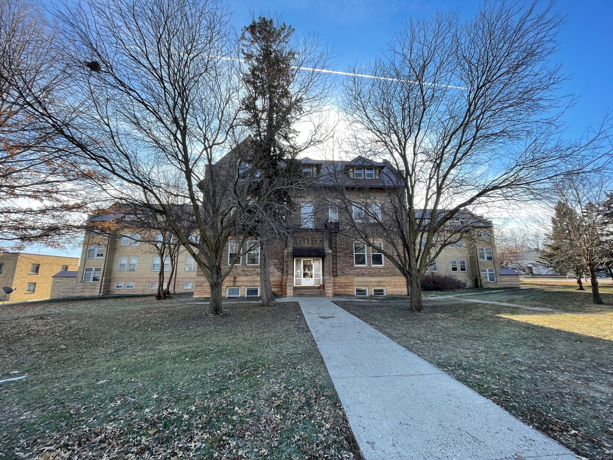 729 W Cedar St, Cherokee, IA for sale Primary Photo- Image 1 of 1