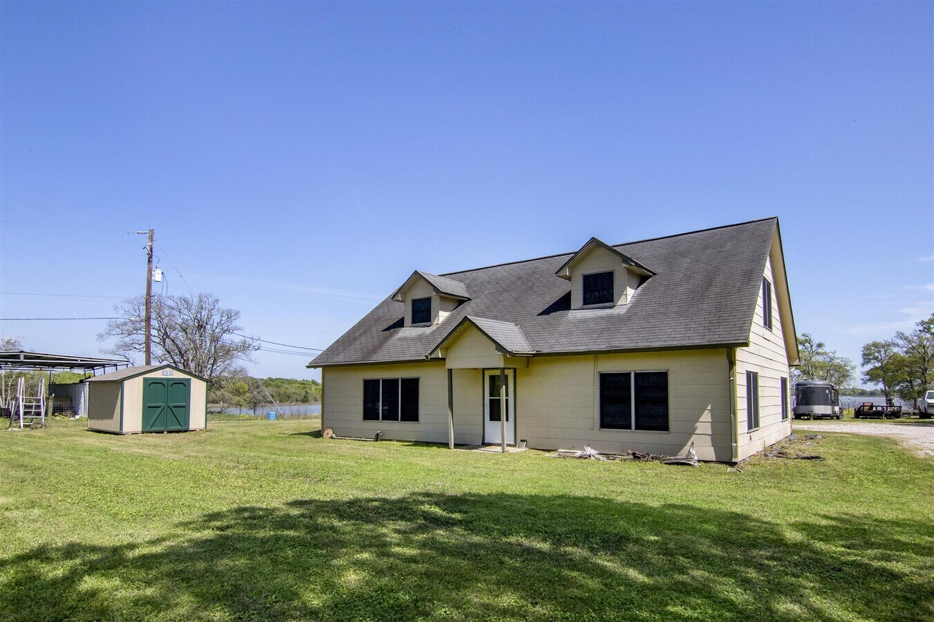 3815 Tri City Beach Rd, Baytown, TX 77523