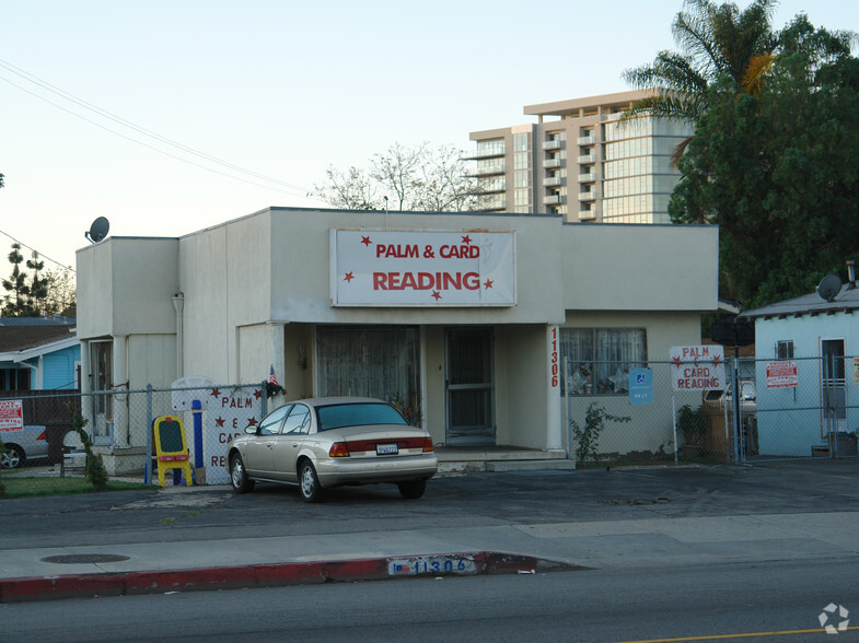 11304-11306 Burbank Blvd, North Hollywood, CA for sale - Primary Photo - Image 1 of 1