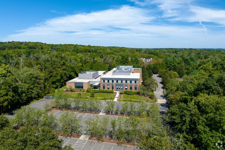 29 Thanet Cir, Princeton, NJ for sale - Building Photo - Image 1 of 25