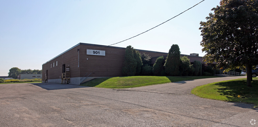 901 Dillingham Rd, Pickering, ON for sale - Primary Photo - Image 1 of 1