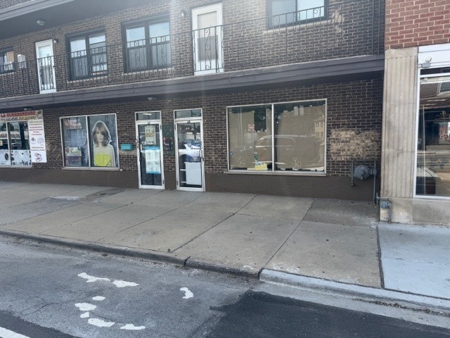 4425 S Archer Ave, Chicago, IL for lease Interior Photo- Image 1 of 6