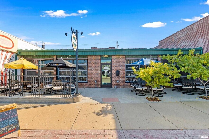 507 Court St Pekin IL 61554 LoopNet