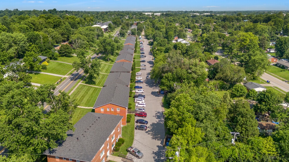 1909 Cambridge Dr, Lexington, KY for sale - Building Photo - Image 3 of 11
