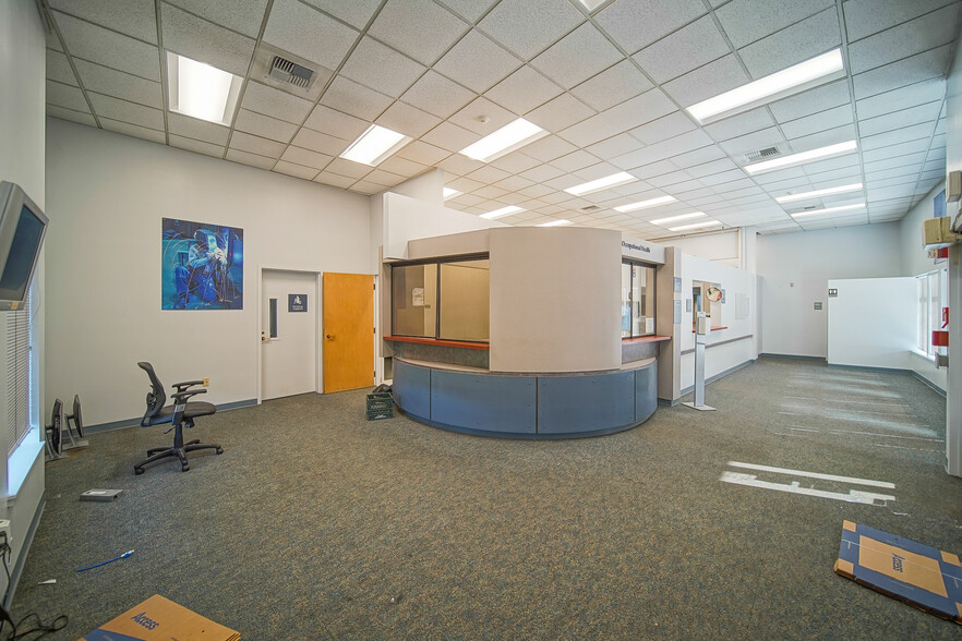 1930 Port of Tacoma Rd, Tacoma, WA for sale - Lobby - Image 3 of 12