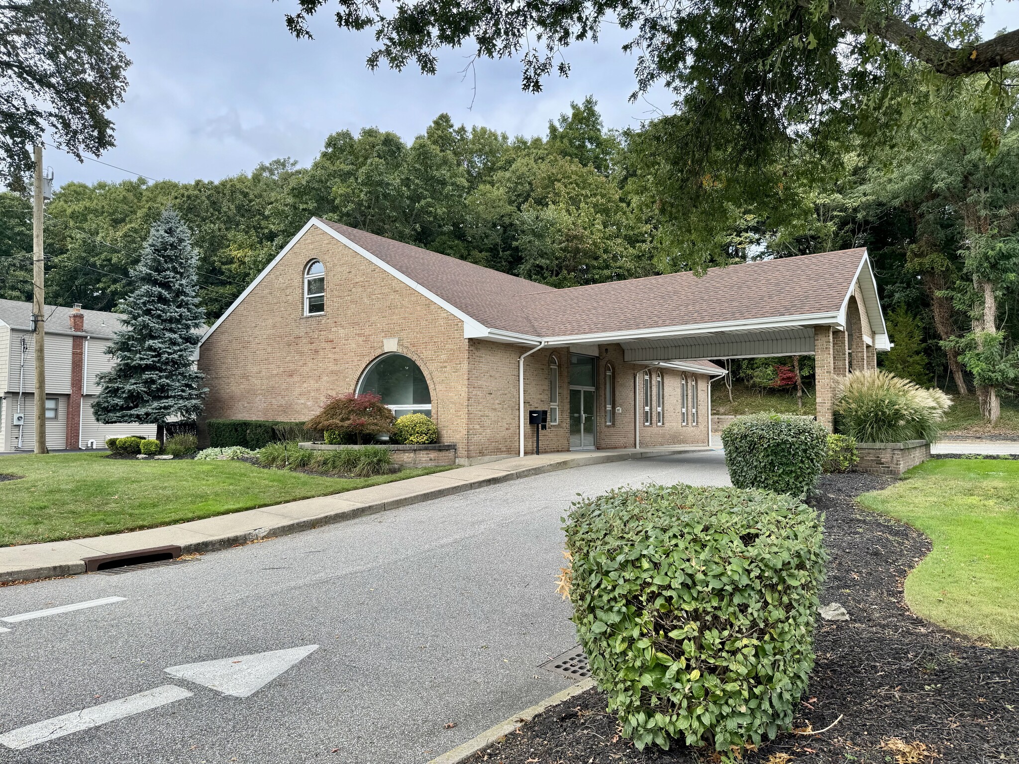 307 Middle Country Rd, Smithtown, NY for lease Building Photo- Image 1 of 28