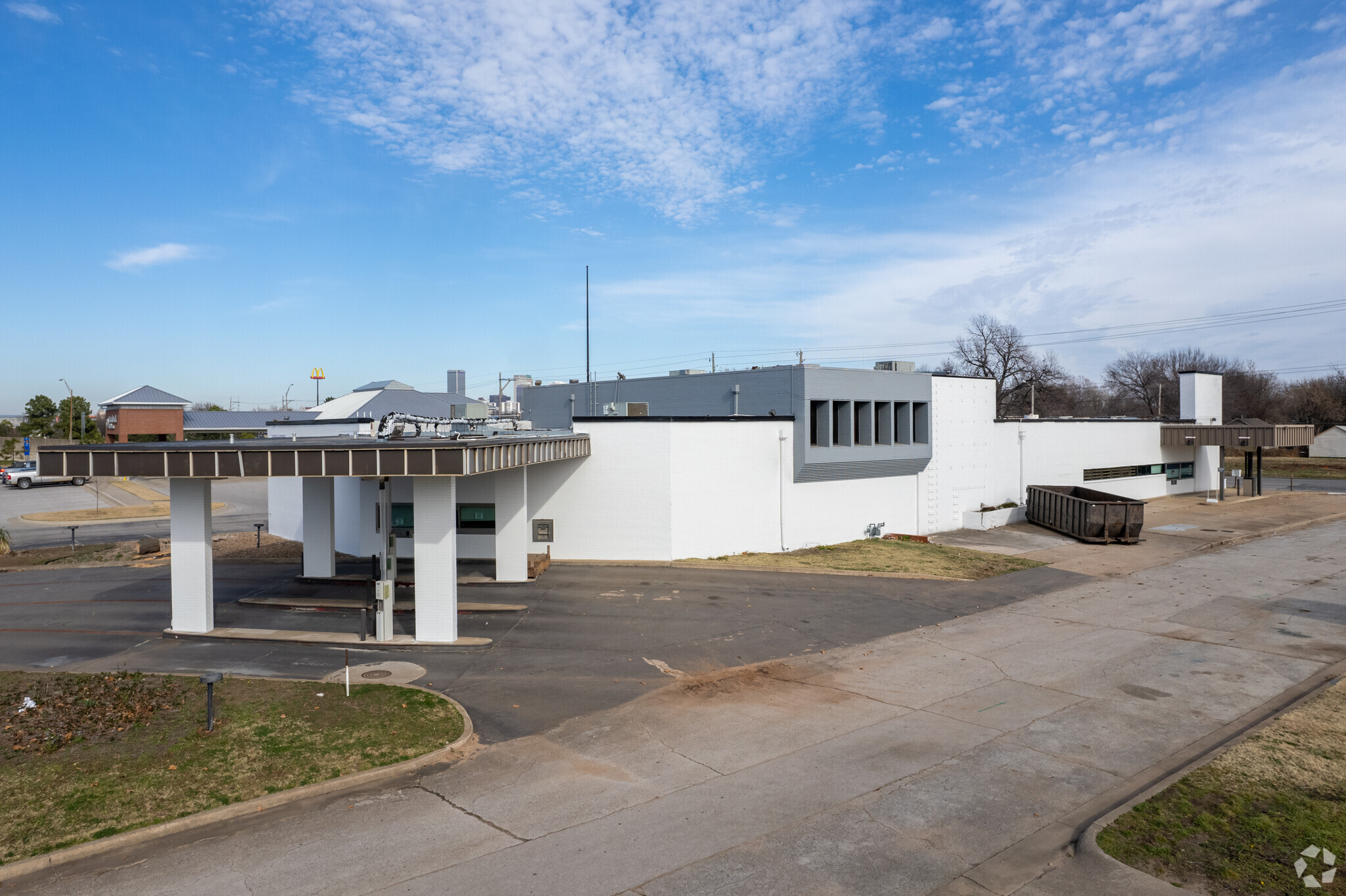 2420-2440 Southwest Blvd, Tulsa, OK for lease Building Photo- Image 1 of 19