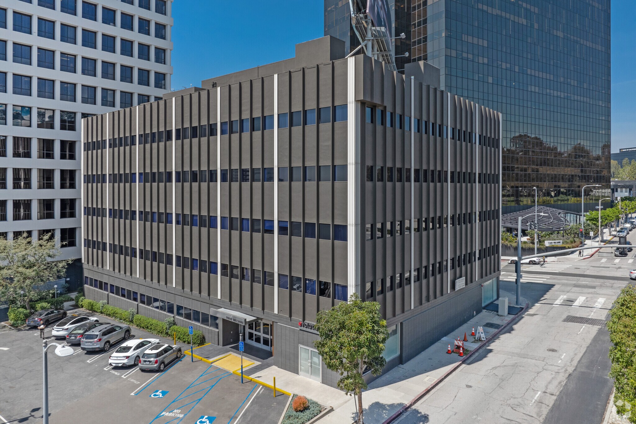 11600 Wilshire Blvd, Los Angeles, CA for lease Building Photo- Image 1 of 24