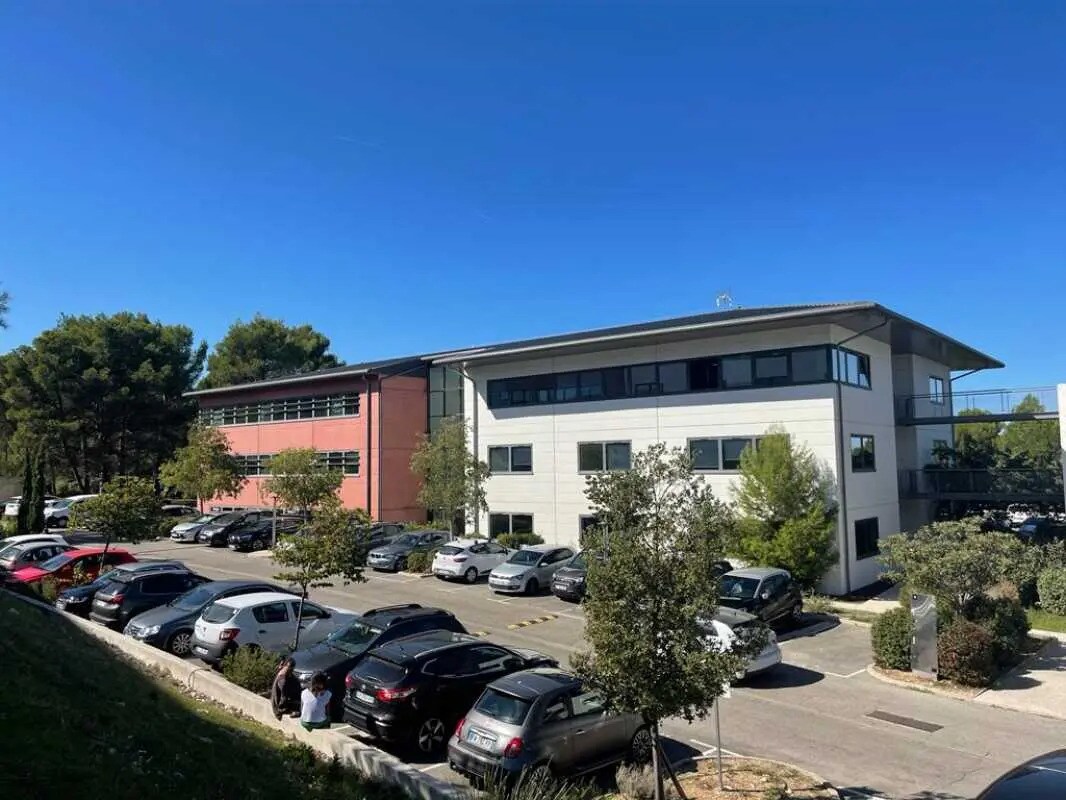 Office in Aix-en-Provence for lease Building Photo- Image 1 of 15