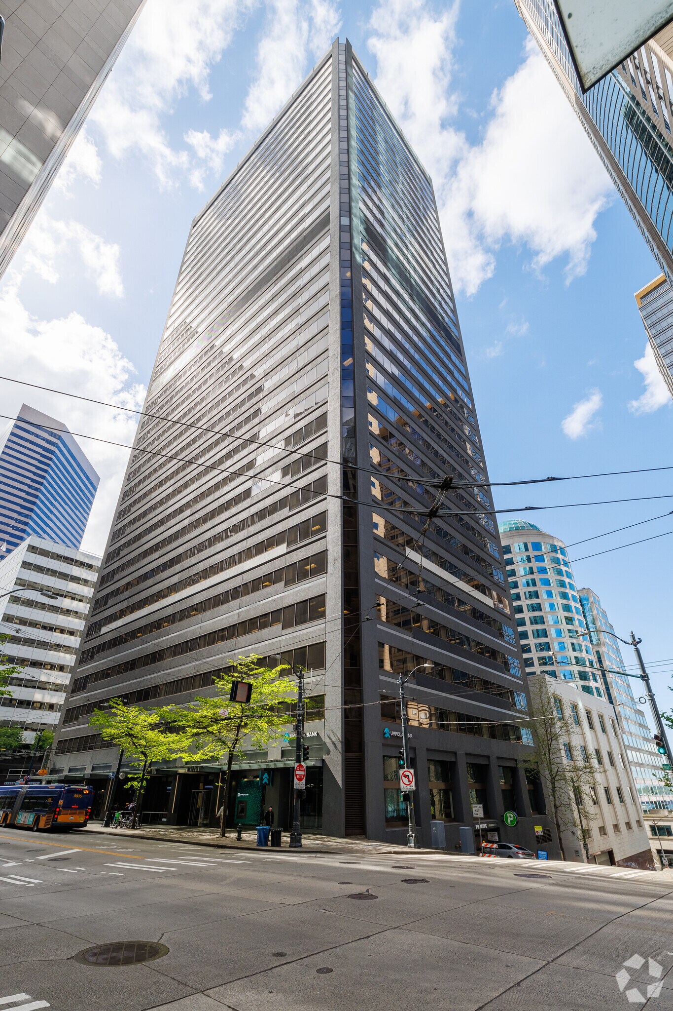 1111 3rd Ave, Seattle, WA for lease Primary Photo- Image 1 of 20