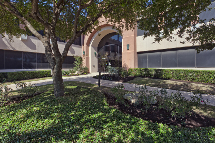 19016 Stone Oak Pky, San Antonio, TX for lease - Building Photo - Image 3 of 16