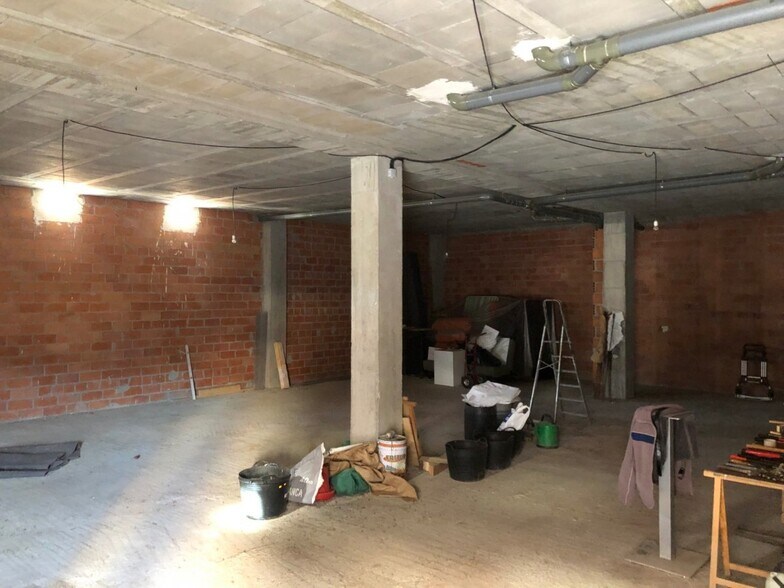 Retail in Ponferrada, León for sale - Building Photo - Image 3 of 4