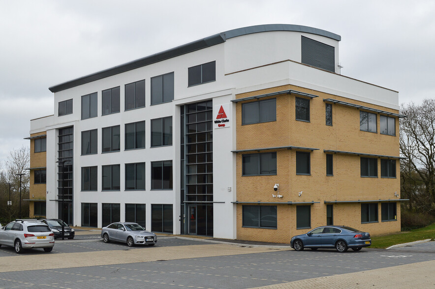 Breckland, Milton Keynes for lease - Primary Photo - Image 1 of 1