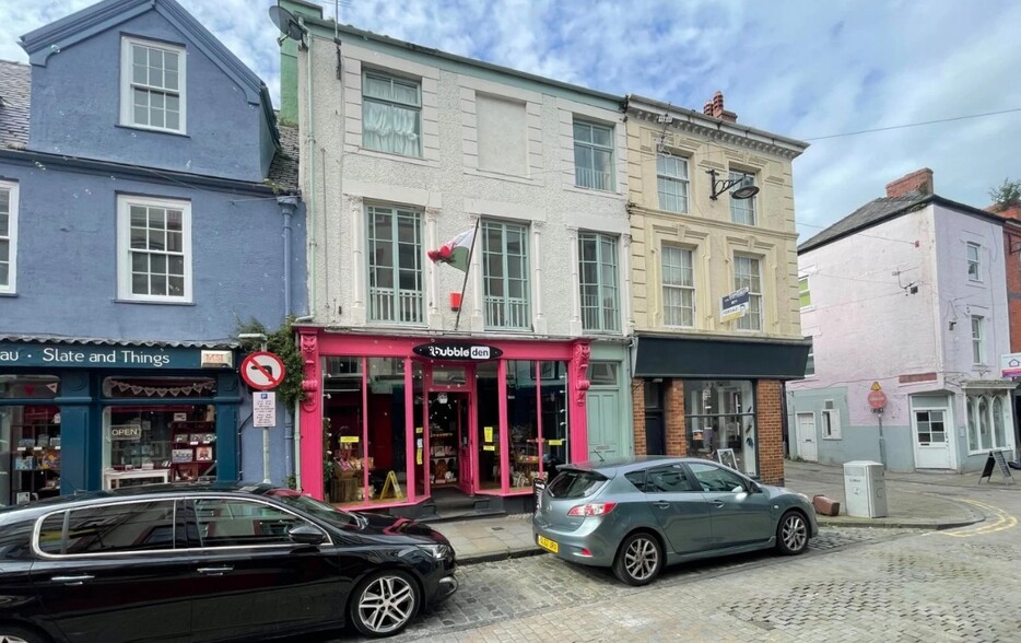 36 High St, Caernarfon for lease - Primary Photo - Image 1 of 3