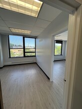 35 E Grassy Sprain Rd, Yonkers, NY for lease Interior Photo- Image 2 of 5