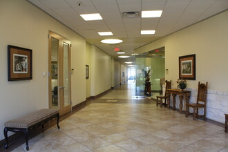 9977 W Sam Houston Pky N, Houston, TX for lease Interior Photo- Image 2 of 2