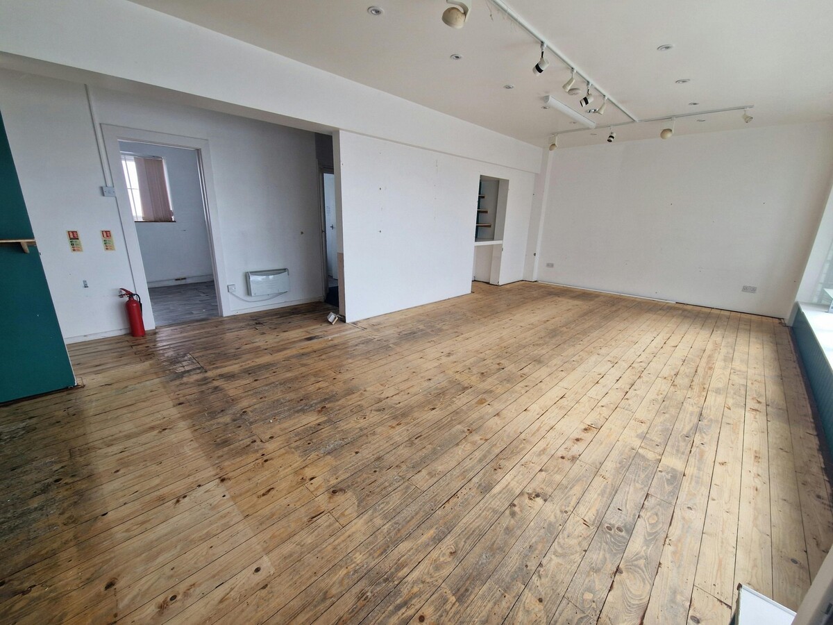 Milvil Rd, Gosport, HAM PO13 9LY - Unit 8 -  - Interior Photo - Image 1 of 6