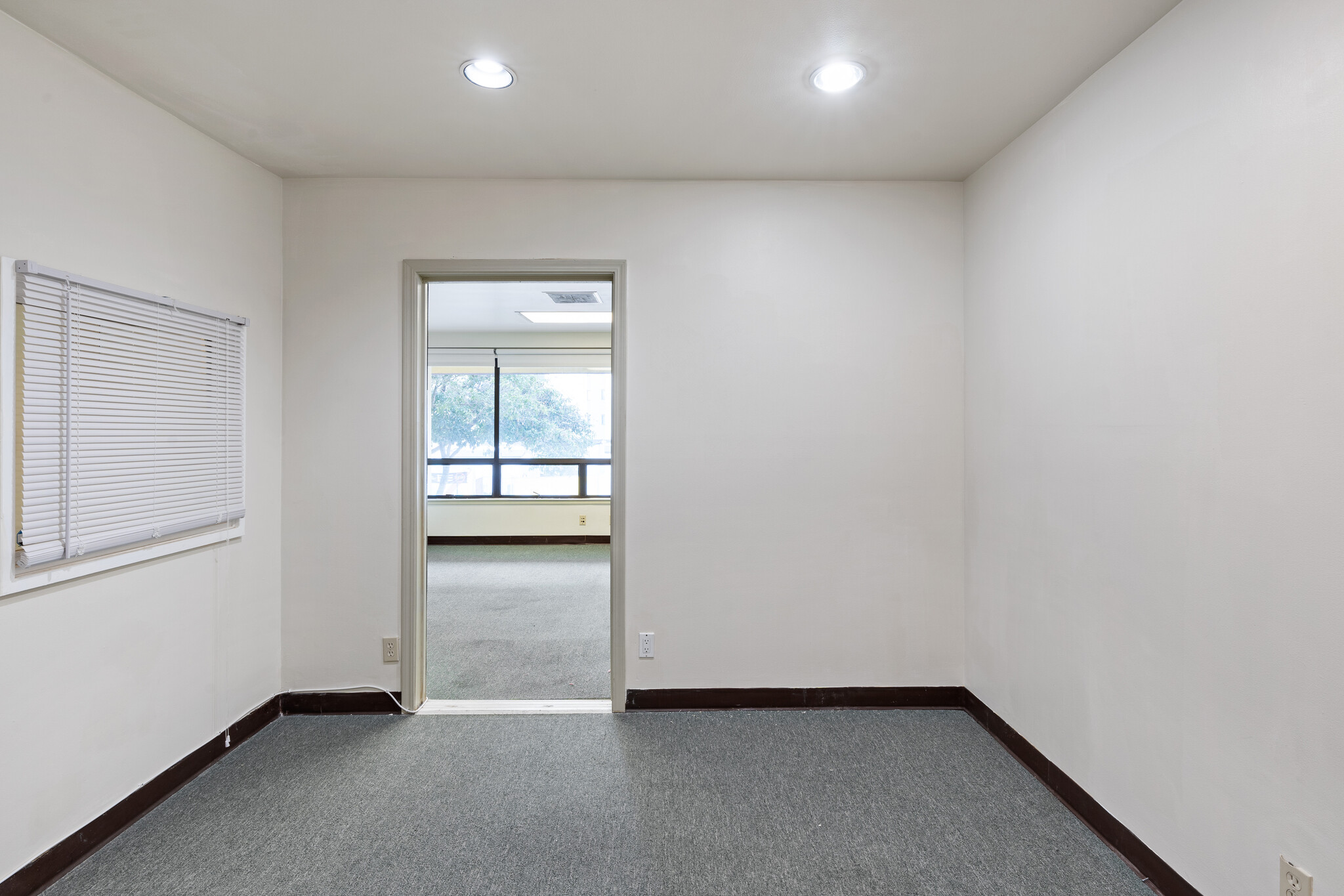 44 Gough St, San Francisco, CA for sale Interior Photo- Image 1 of 2