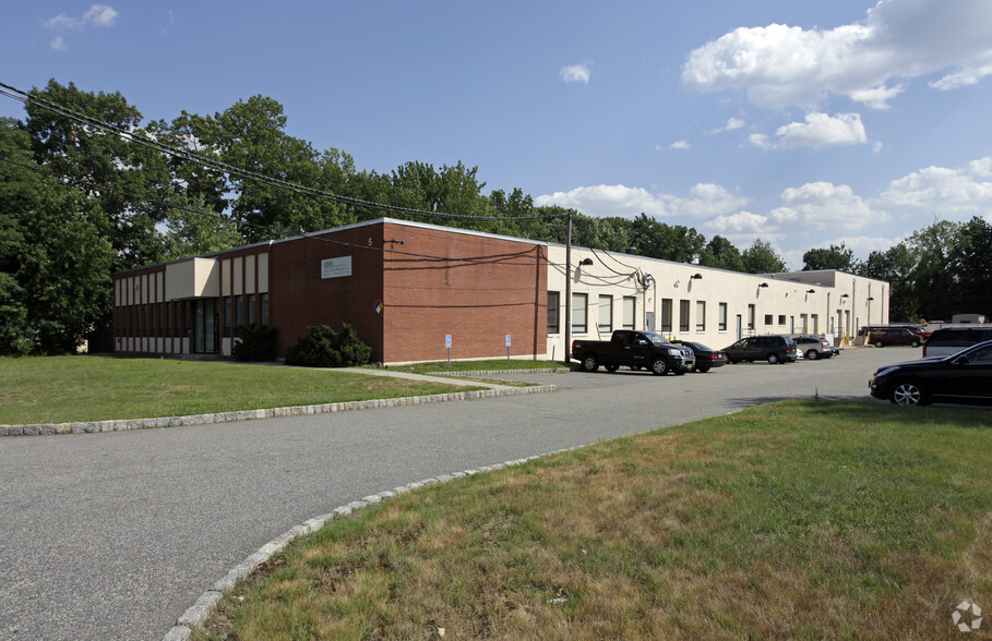 5 Daniel Rd, Fairfield, NJ for lease - Building Photo - Image 2 of 4