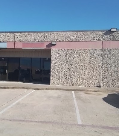 2100 S Great Southwest Pky, Grand Prairie, TX for lease Building Photo- Image 1 of 11