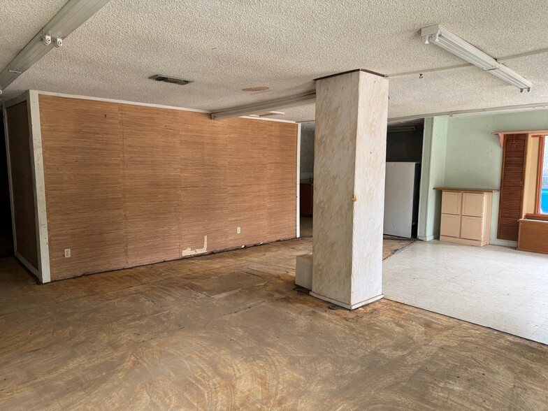 401 W Belt Line Rd, Cedar Hill, TX for sale - Building Photo - Image 2 of 5