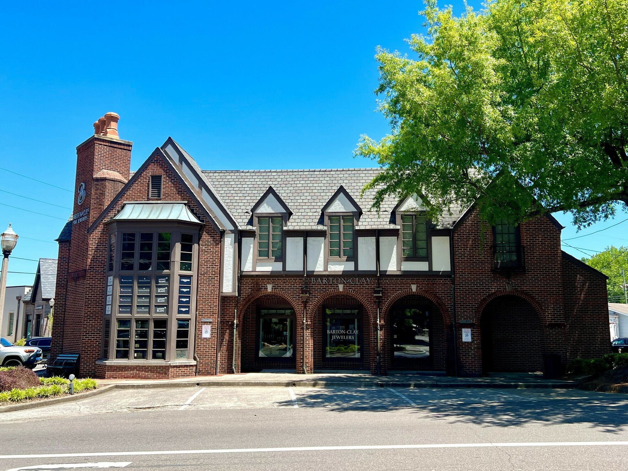 2701 Cahaba Rd, Birmingham, AL for lease Building Photo- Image 1 of 7