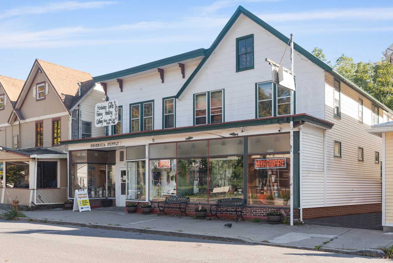 52 Main St, Phoenicia, NY 12464 | LoopNet