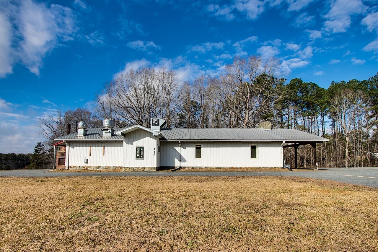 119 Lake Park Rd, Asheboro, NC 27205