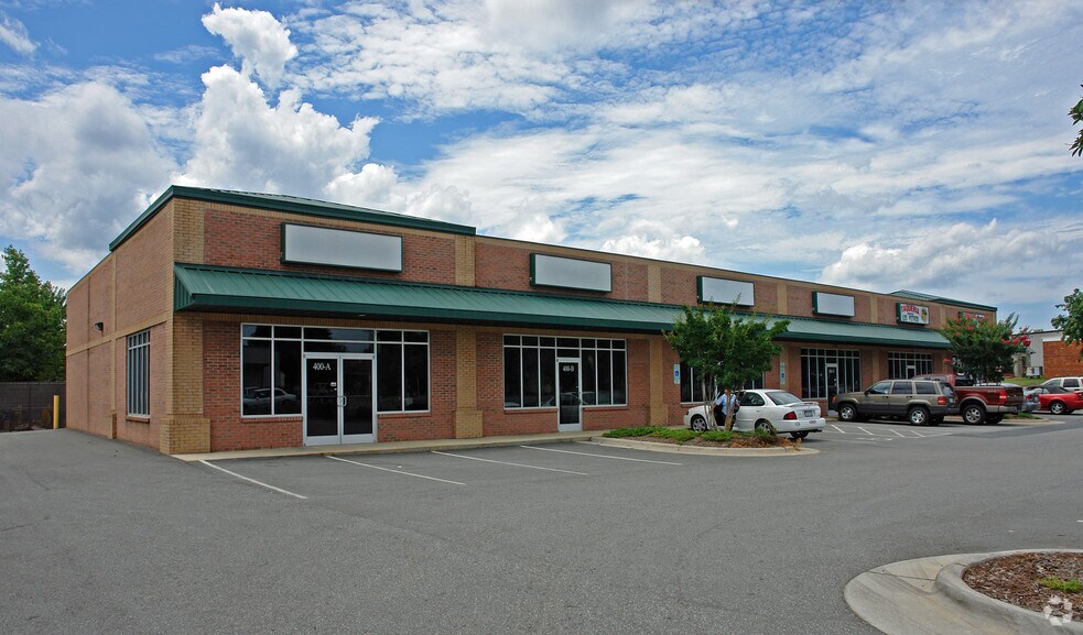 400 E Bodenhamer St, Kernersville, NC 27284