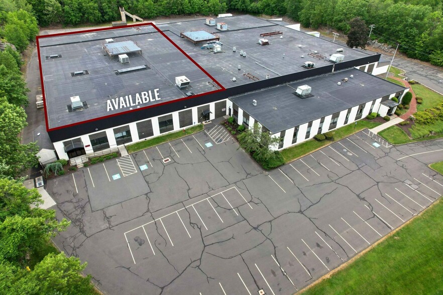 562 Captain Neville Dr, Waterbury, CT for lease - Building Photo - Image 2 of 14