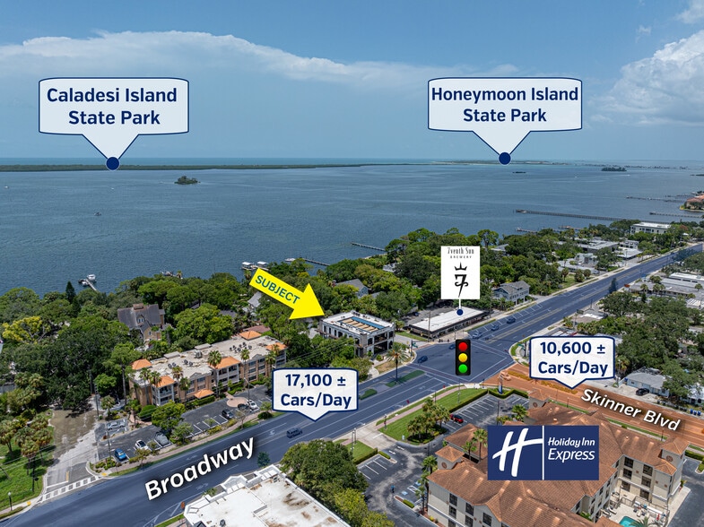 990 Broadway, Dunedin, FL for lease - Building Photo - Image 2 of 16