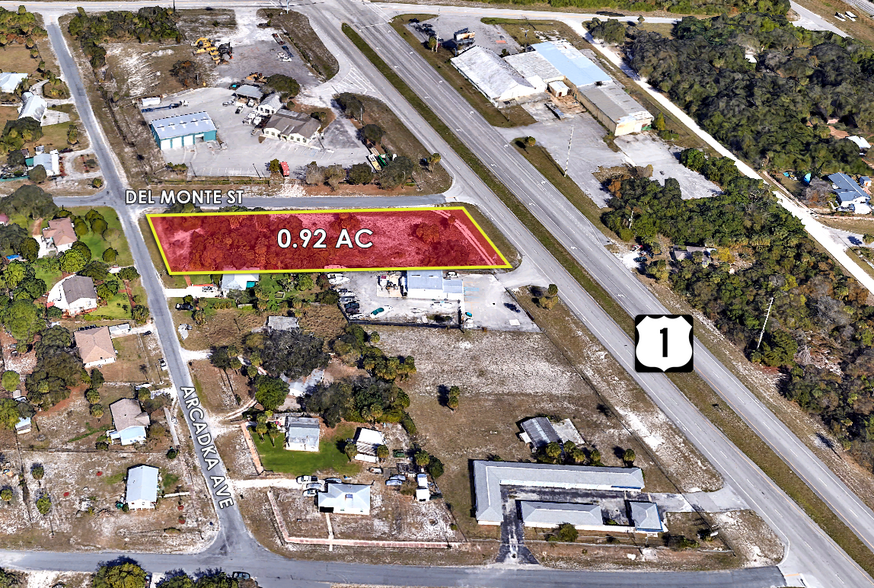 121 Del Monte St, Fort Pierce, FL for sale - Building Photo - Image 1 of 4