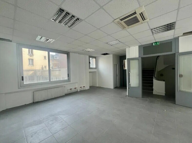 Office in Le Havre for lease - Interior Photo - Image 2 of 6