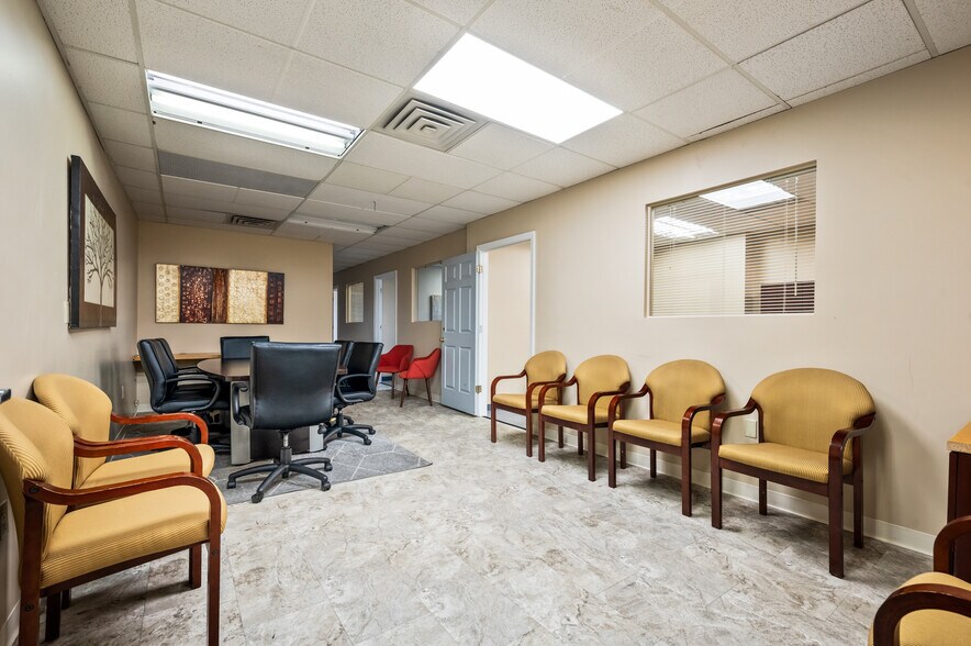 12300 PERRY Hwy, Wexford, PA for lease - Building Photo - Image 3 of 15