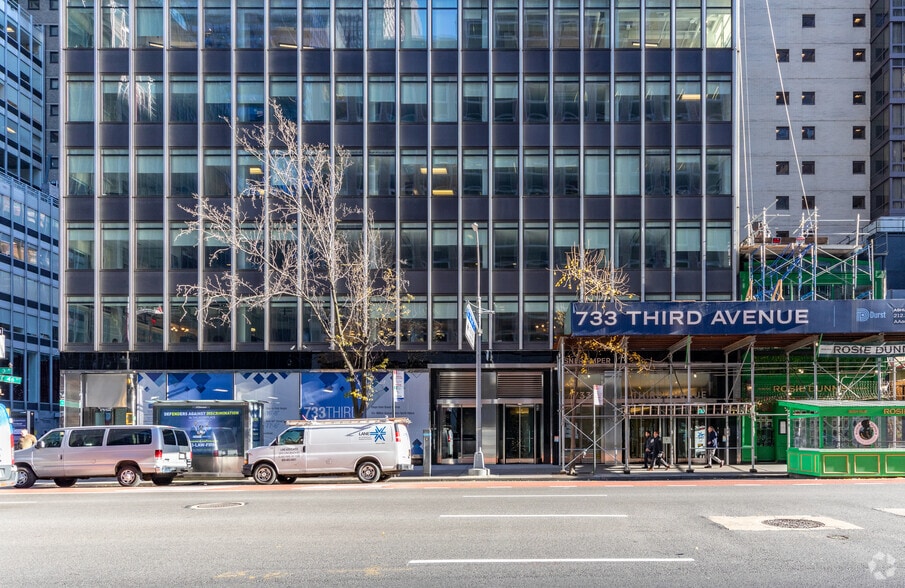 11 Grand Central East, New York, NY for lease - Building Photo - Image 2 of 24