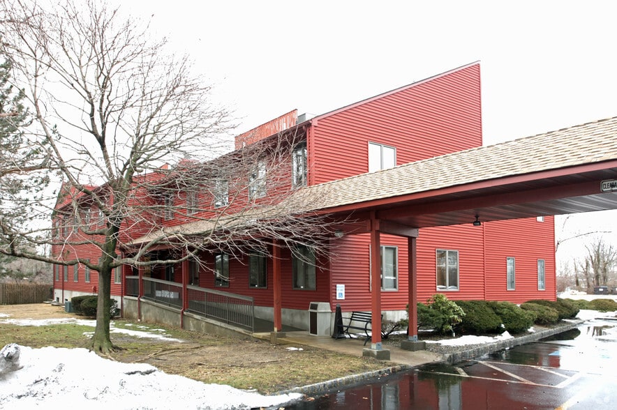 223 Monmouth Rd, West Long Branch, NJ for lease - Building Photo - Image 2 of 32