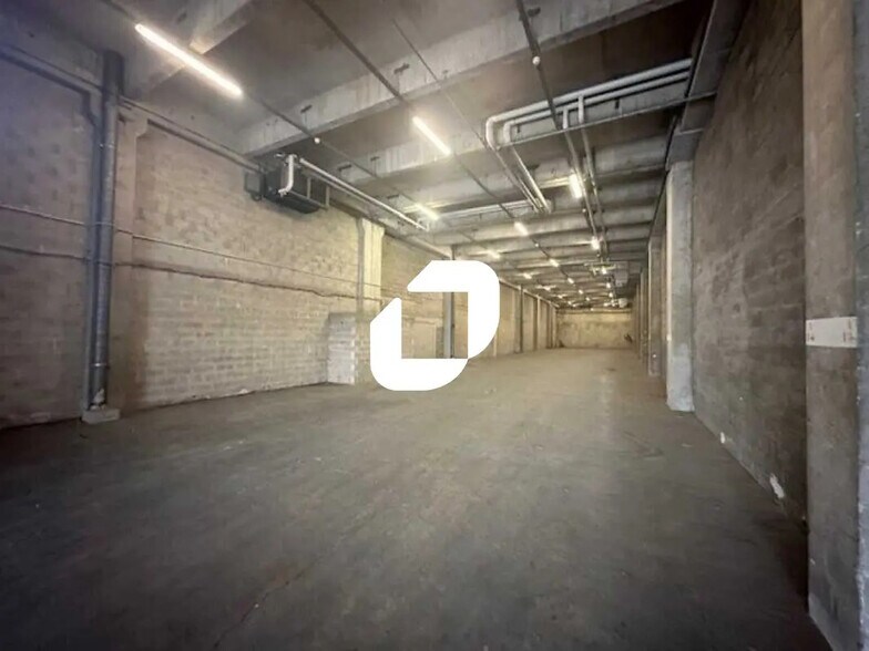 Office in Garges-lès-Gonesse for lease - Interior Photo - Image 1 of 8