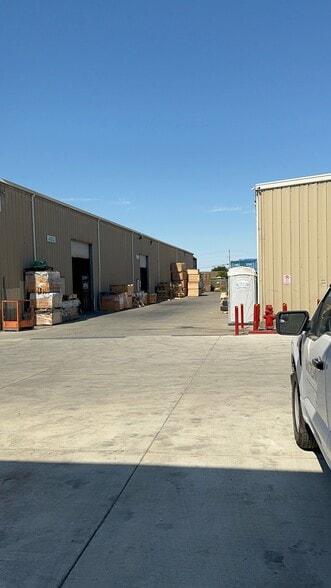 4700 Horner Street, Union City portfolio of 3 properties for sale on LoopNet.com - Primary Photo - Image 3 of 4