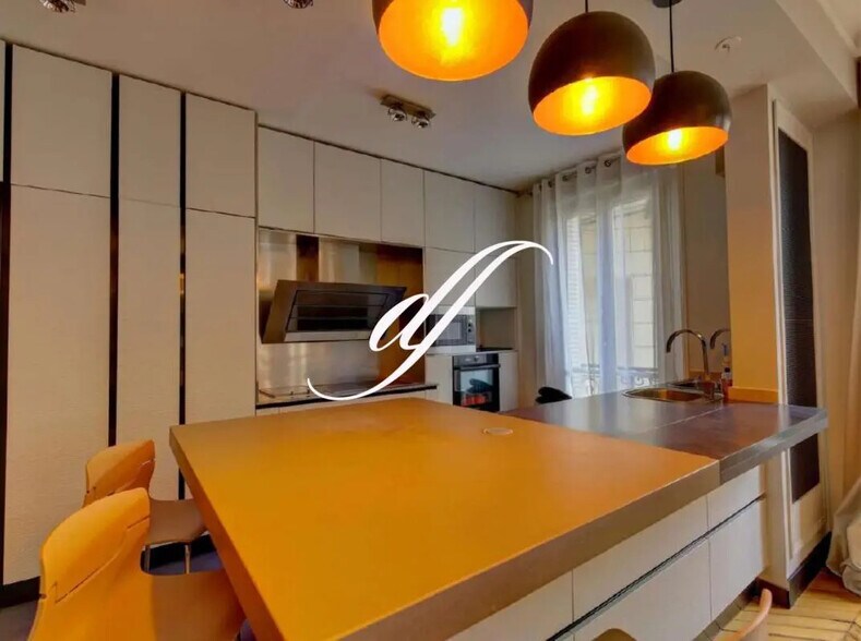 Office in Paris for lease - Building Photo - Image 3 of 6