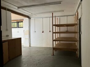 Abbey Rd, Kings Lynn for lease Interior Photo- Image 2 of 4