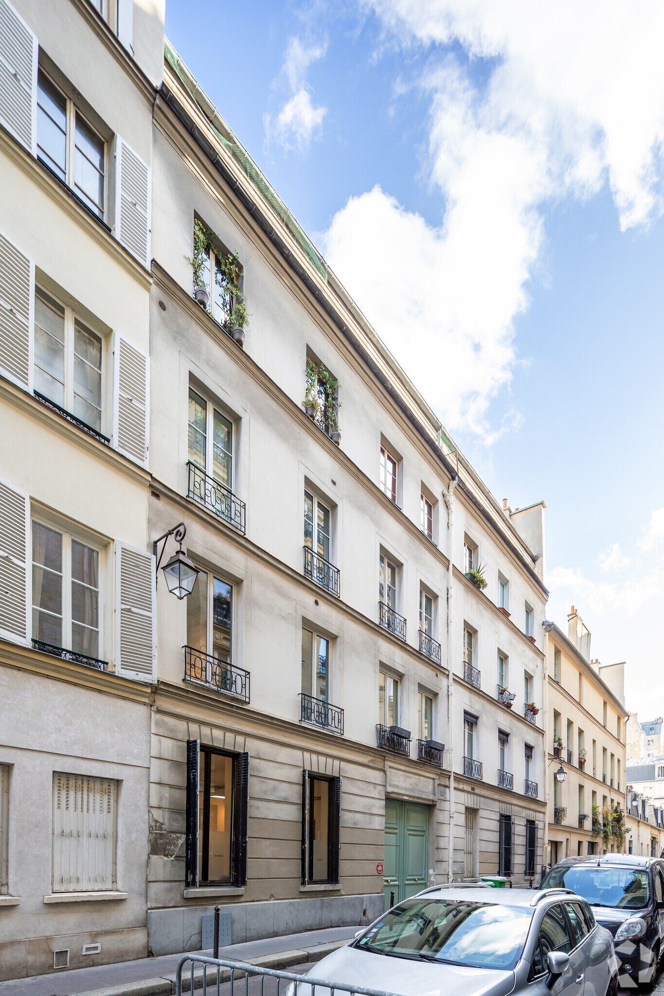 6 Rue Des Arquebusiers, Paris for lease Primary Photo- Image 1 of 11
