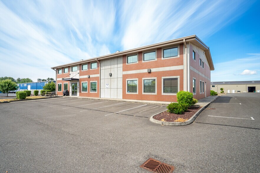 1370 Admiral Pl, Ferndale, WA for lease - Building Photo - Image 2 of 13